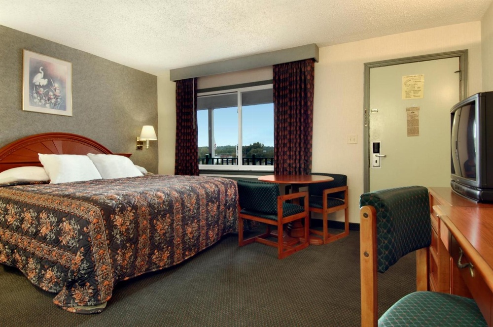 Days Inn by Wyndham Branford New Haven Conference Center