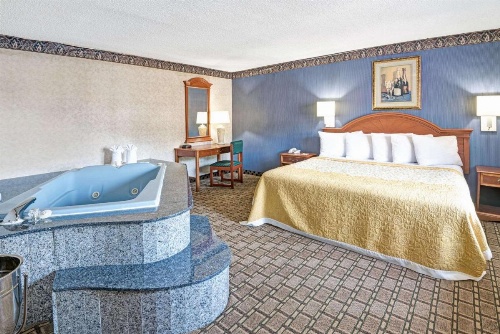 Days Inn by Wyndham Branford New Haven Conference Center image 7