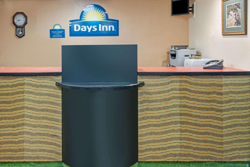 Days Inn by Wyndham Branford New Haven Conference Center
