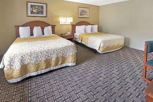 Days Inn by Wyndham Branford New Haven Conference Center image 9